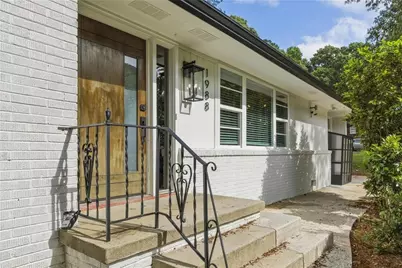 1988 Brewer Boulevard SW, Atlanta, GA 30310 - Photo 3