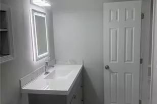 818 Bradford Ct, Lilburn, GA 30047 - Photo 7