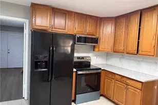 818 Bradford Ct, Lilburn, GA 30047 - Photo 29