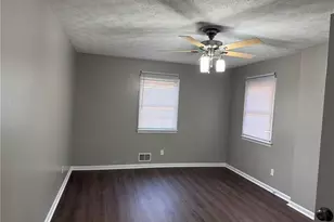 818 Bradford Ct, Lilburn, GA 30047 - Photo 27