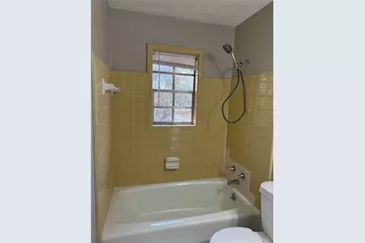 818 Bradford Court, Lilburn, GA 30047 - Photo 21