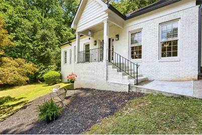 152 Oakwood Hills Drive, Suwanee, GA 30024 - Photo 3