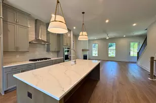 1917 Repose Dr, Chamblee, GA 30341 - Photo 9