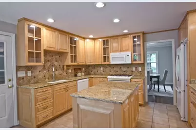 2065 Renault Lane, Atlanta, GA 30345 - Photo 13