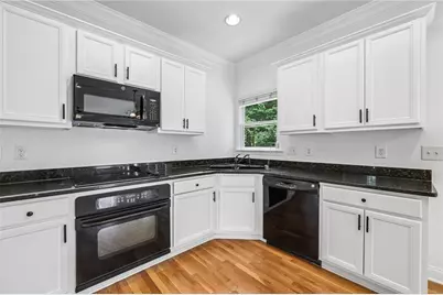 6367 Spring Lake Drive, Flowery Branch, GA 30542 - Photo 13