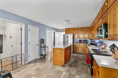 165 Hayes Circle, Rex, GA 30273 - Photo 13