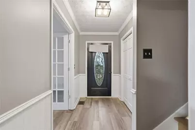 1543 Glencrest Trail, Lawrenceville, GA 30043 - Photo 3