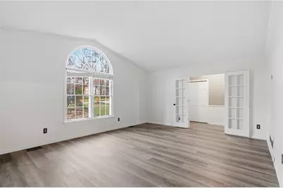 1543 Glencrest Trail, Lawrenceville, GA 30043 - Photo 5