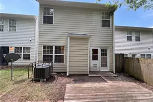 5080 Windsor Forrest Ln, Atlanta, GA 30349 - Photo 5
