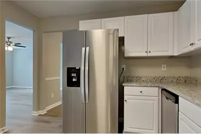 6469 Lester Lane, Stone Mountain, GA 30087 - Photo 5