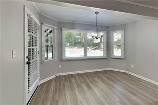 9880 Lake Forest Way, Roswell, GA 30076 - Photo 7