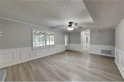9880 Lake Forest Way, Roswell, GA 30076 - Photo 3