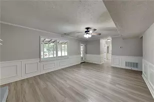 9880 Lake Forest Way, Roswell, GA 30076 - Photo 3