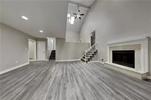 548 Julius Dr, Stone Mountain, GA 30087 - Photo 3