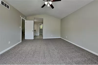 548 Julius Drive, Stone Mountain, GA 30087 - Photo 9