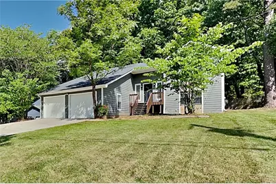 548 Julius Drive, Stone Mountain, GA 30087 - Photo 1