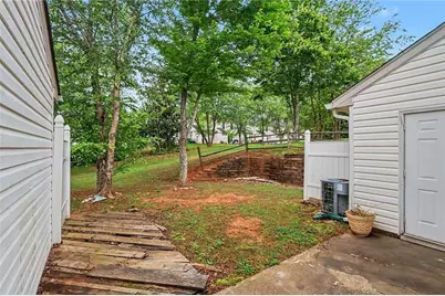 5867 Strathmoor Manor Circle, Lithonia, GA 30058 - Photo 29