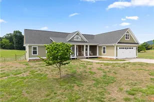 9204 Skitts Mountain Dr, Lula, GA 30554 - Photo 3