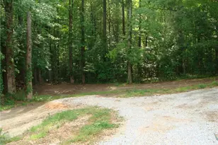 1611 Lake View Ct, Loganville, GA 30052 - Photo 9