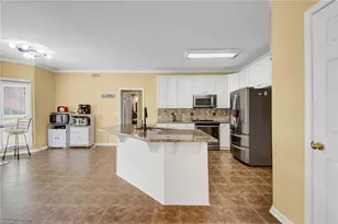 2150 Laurel Lake Dr, Suwanee, GA 30024 - Photo 9