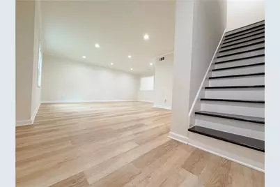 300 Winding River Drive #E, Atlanta, GA 30350 - Photo 3