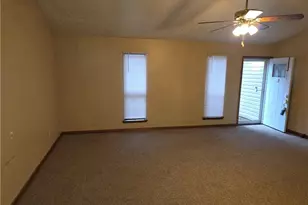399 Sir Winston Ct, Jonesboro, GA 30238 - Photo 9