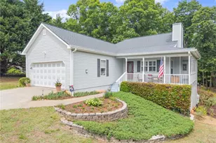 652 Shadow Mountain Ln, Cleveland, GA 30528 - Photo 1