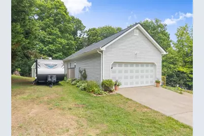 652 Shadow Mountain Lane, Cleveland, GA 30528 - Photo 3