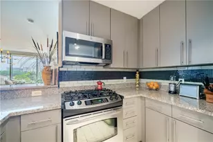 3338 Peachtree Rd NE, Atlanta, GA 30326 - Photo 17