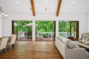 6321 Hunting Creek Rd, Sandy Springs, GA 30328 - Photo 11