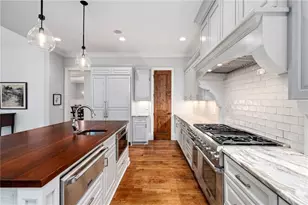 6321 Hunting Creek Rd, Sandy Springs, GA 30328 - Photo 21