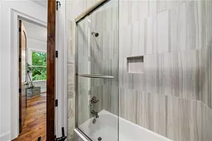 6321 Hunting Creek Rd, Sandy Springs, GA 30328 - Photo 29