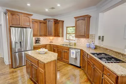 305 Lakeshore Drive, Hartwell, GA 30643 - Photo 11