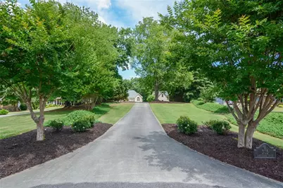 305 Lakeshore Drive, Hartwell, GA 30643 - Photo 13