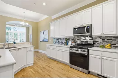 1041 Emory Parc Place, Decatur, GA 30033 - Photo 9