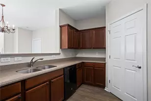 4805 Village Way, Smyrna, GA 30080 - Photo 11