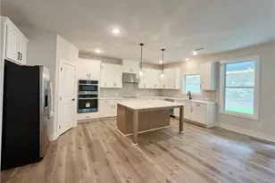 4270 Shirebrook Trail, Hoschton, GA 30548 - Photo 17