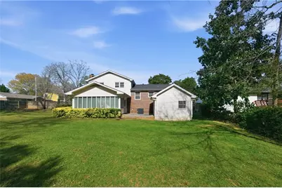 137 Bonnie Lane NW, Lilburn, GA 30047 - Photo 33