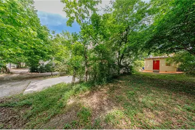 1068 Snyder Street NW, Atlanta, GA 30318 - Photo 11