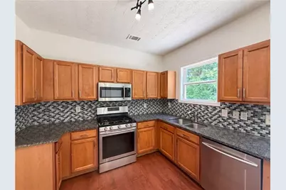 603 Marsh Lake Road, Lawrenceville, GA 30045 - Photo 7