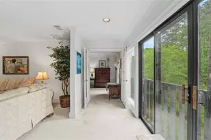 23201 Plantation Dr, Atlanta, GA 30324 - Photo 5