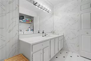 23201 Plantation Dr, Atlanta, GA 30324 - Photo 15