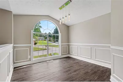 5687 Wellborn Oaks Court, Lithonia, GA 30058 - Photo 9