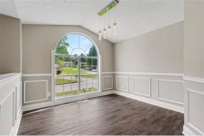5687 Wellborn Oaks Court, Lithonia, GA 30058 - Photo 9