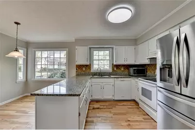 2451 Meadowglen Trail, Snellville, GA 30078 - Photo 19