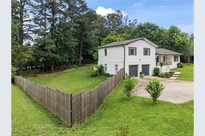 2370 Holly Springs Road NE, Marietta, GA 30062 - Photo 3