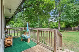 2370 Holly Springs Road NE, Marietta, GA 30062 - Photo 27