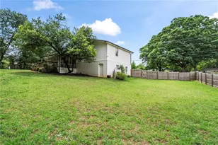 2370 Holly Springs Road NE, Marietta, GA 30062 - Photo 29