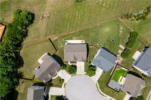 820 Sapphire Ln, Sugar Hill, GA 30518 - Photo 39