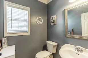 820 Sapphire Ln, Sugar Hill, GA 30518 - Photo 17